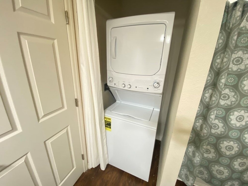 Family Retreat 3 Miles To Disney & Attractions 3 Bedroom Townhouse