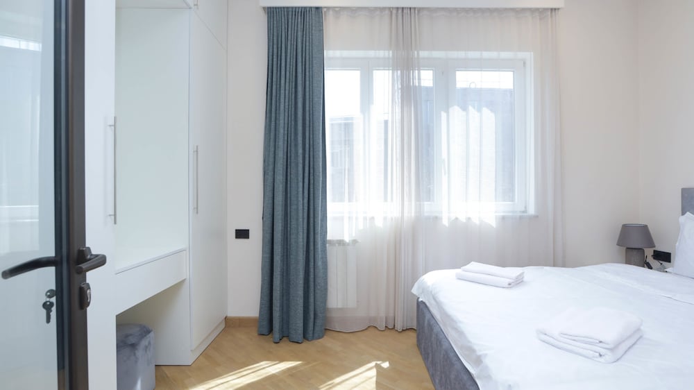 Stay Inn on Abovyan 36-4