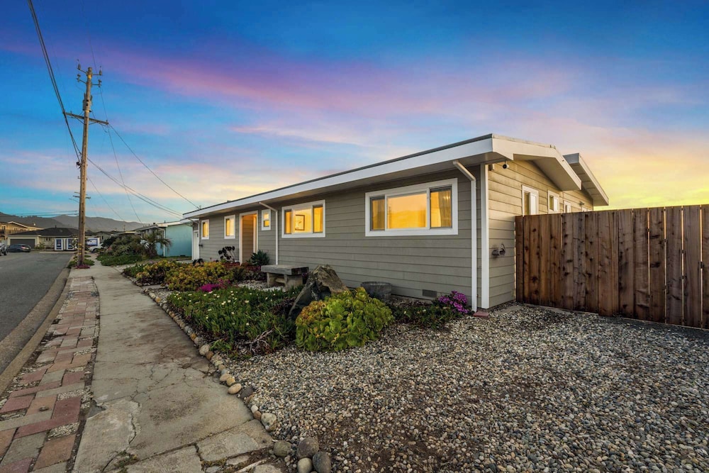 @marbella Lane-oceanfront Retreat w/ Stunning View