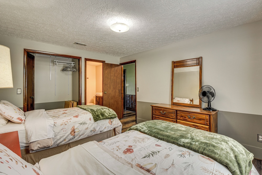 Tee Off in the Mtns: Sky Valley Condo w/ View!