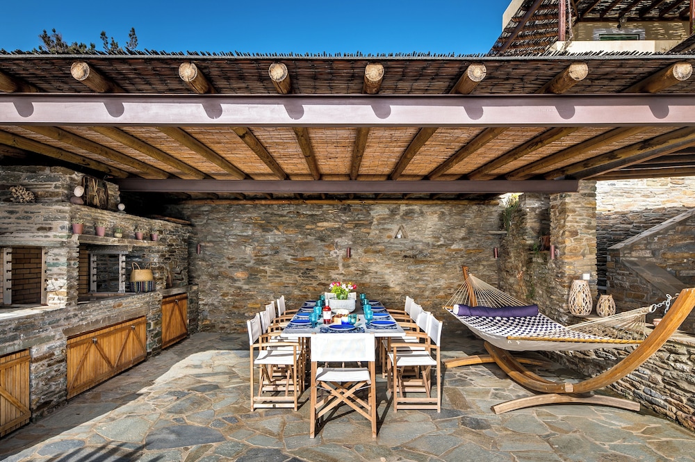 Ifigeneia Luxury Villas