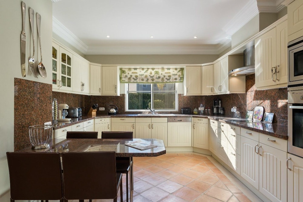 Villa in Quinta do Lago Resort 1042 view 4