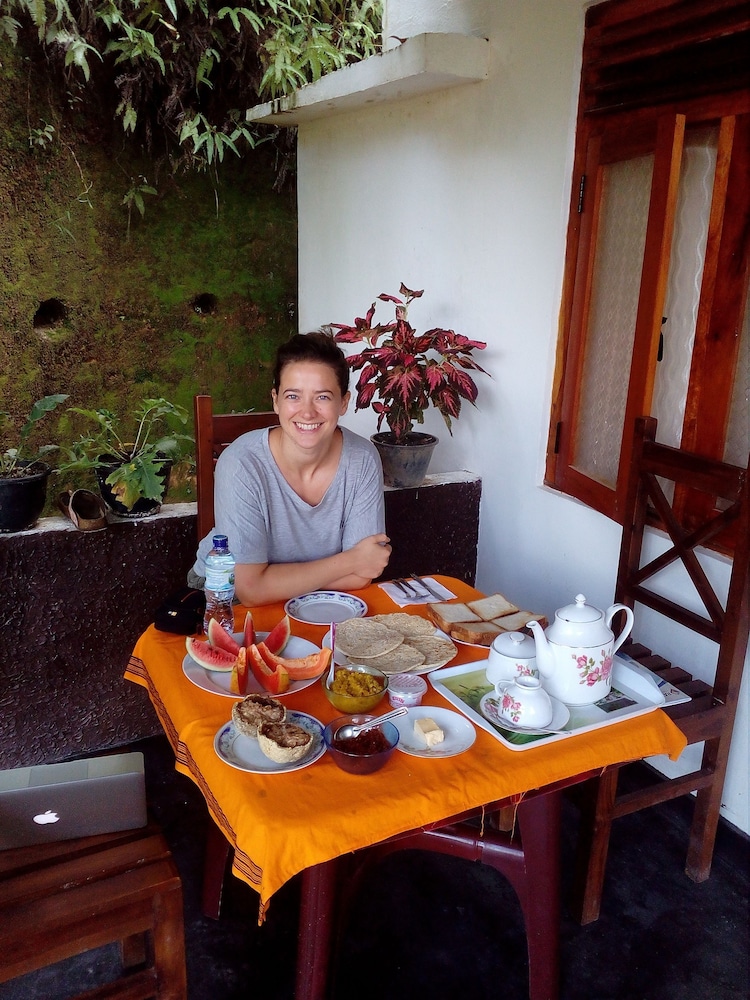 Hidden Hill Homestay