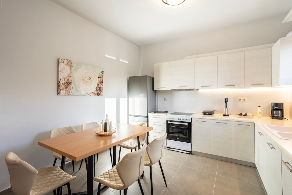 Filiatra Charming Urban Escape Your Cozy Retreat