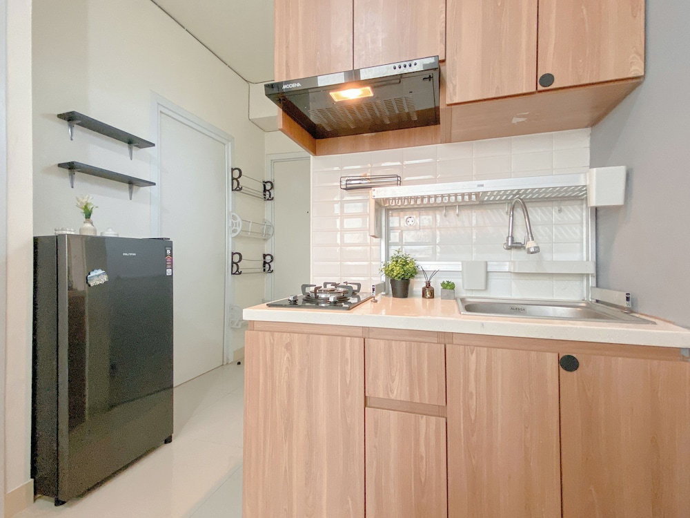Compact 2Br Apartment Direct Access To Mall At Green Pramuka City