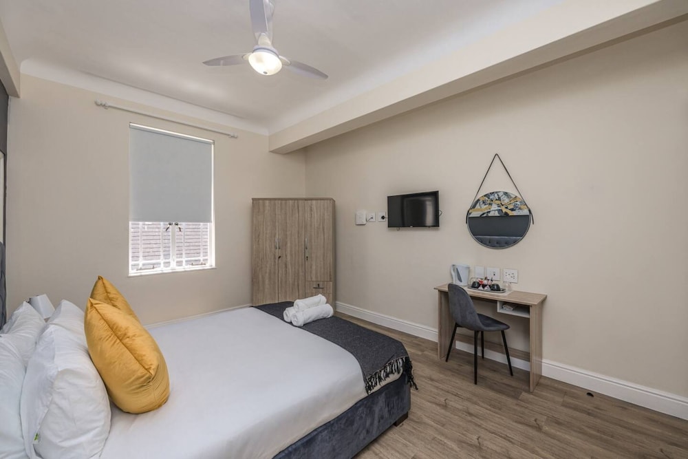 Cape Legacy - Luxury Must-have Studio Suite view 2