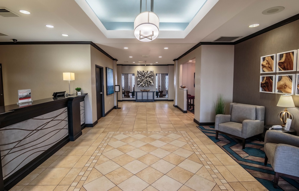 Farmington Vacations - Holiday Inn Express Suites Farmington, an IHG Hotel - Property Image 40