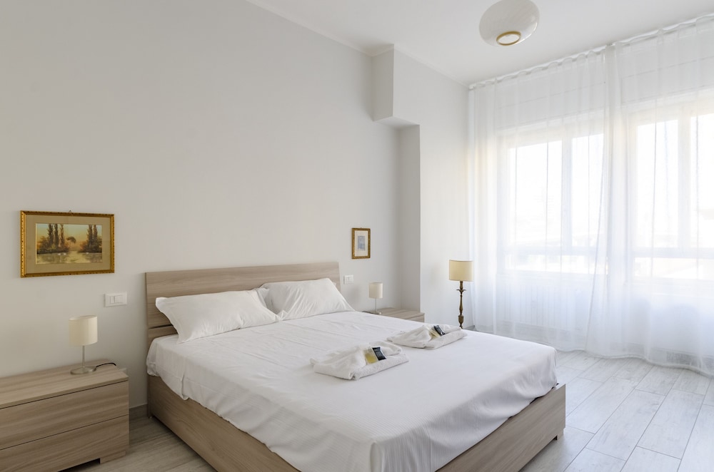 JOIVY Lovely Apt On The Historical Street Via Cantore photo 5