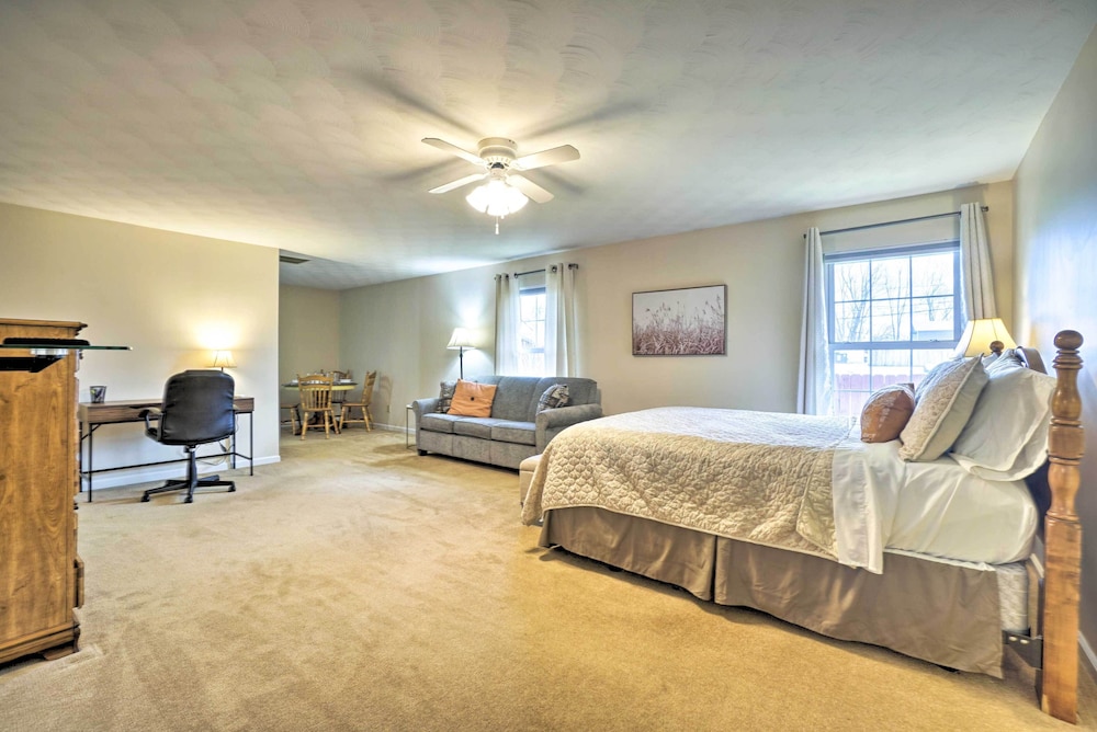 Delightful Tipp City Unit w/ Covered Patio! view 3