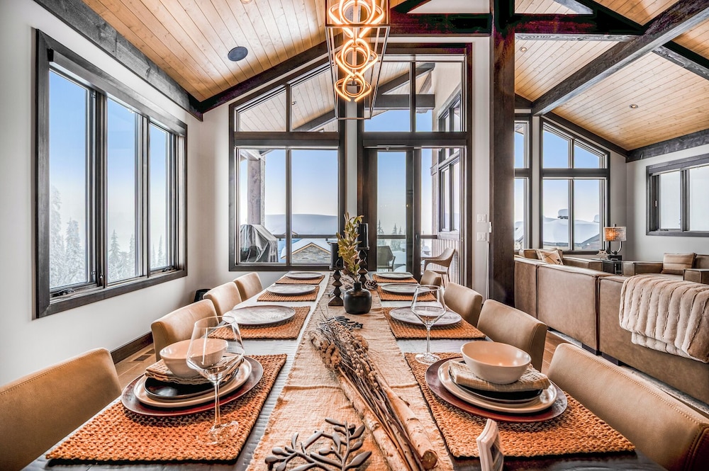 Opulence At Big White