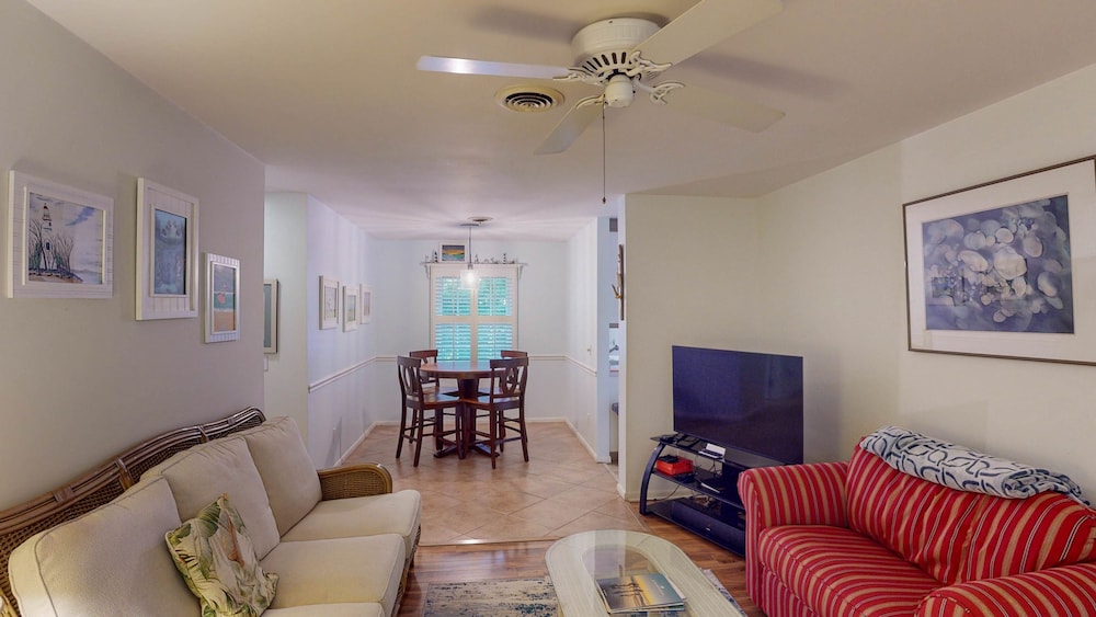 Beachbreak 3 Bedroom Apts