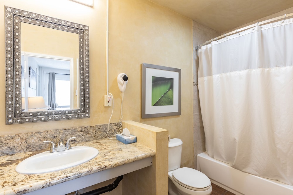 Vineyard Valley Inn