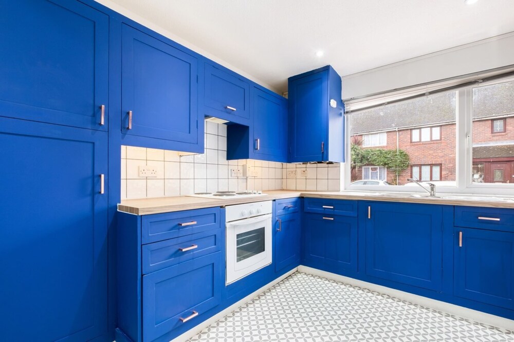 Bright 3 Bedroom House With Terrace, 16 Mins to Big Ben