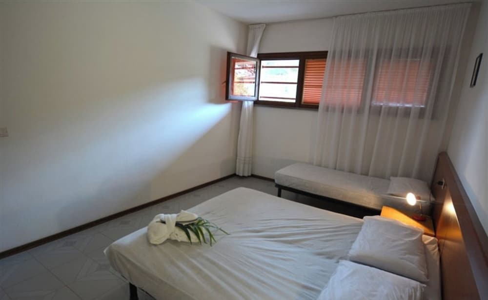 Comfortable Flat With Balcony for 5 Guests in Lignano Sabbiadoro