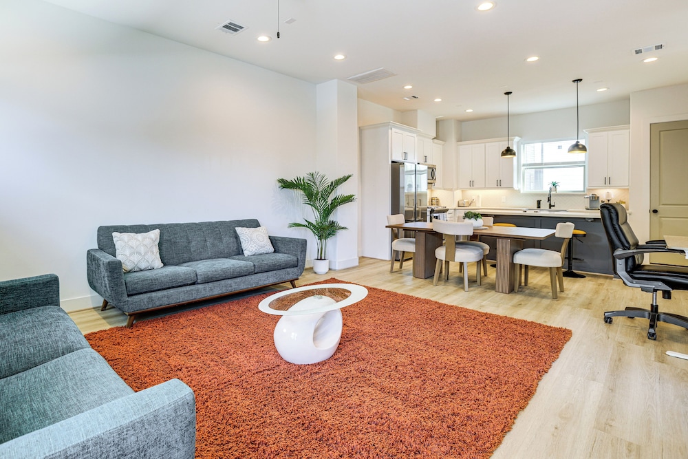 Your Houston HQ! Modern Unit w/ Yard & Workspace