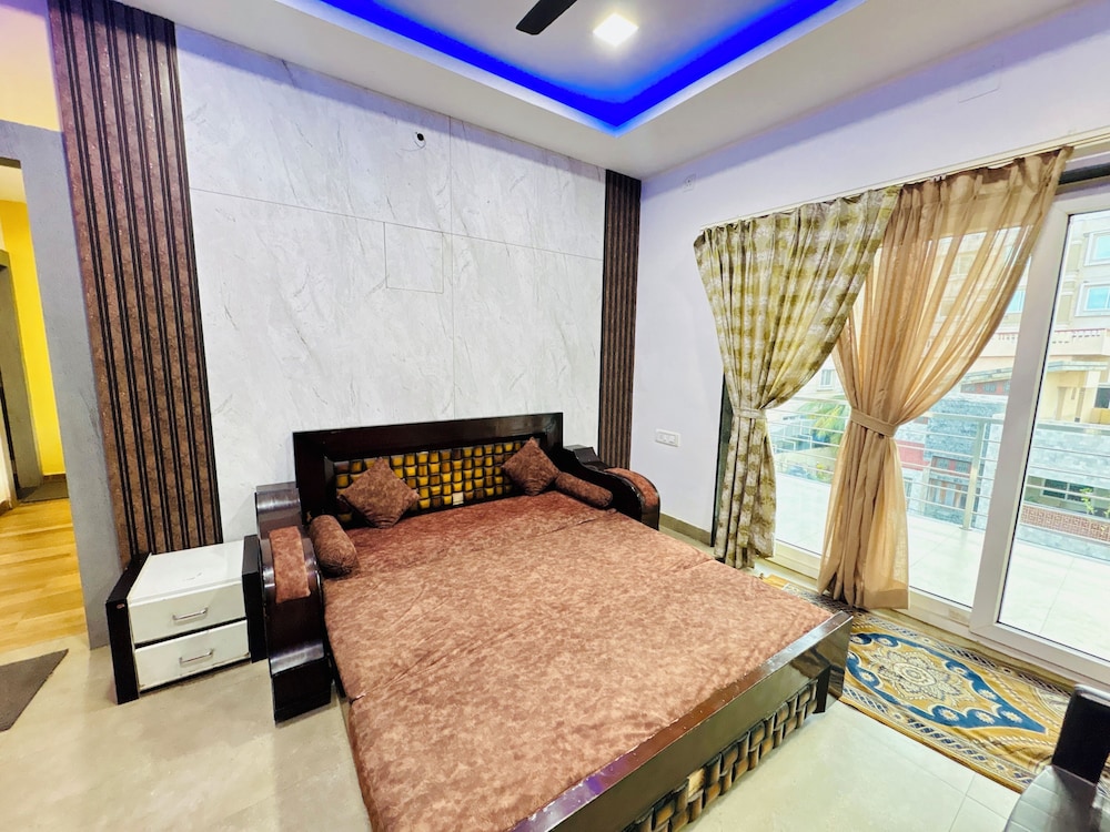 Hotel Bay premium Puri