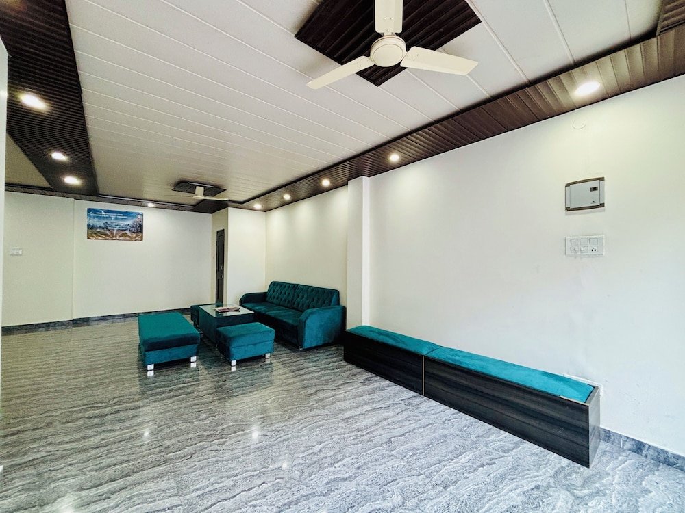 Hotel Homely Abode