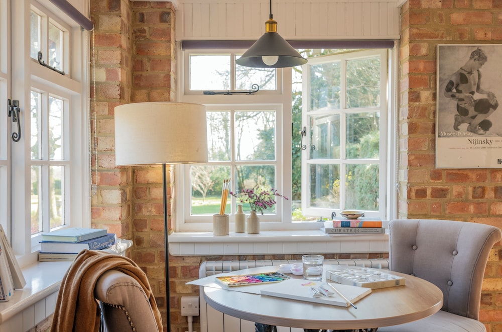 Old Mill Lodge I By Huluki Sussex Stays