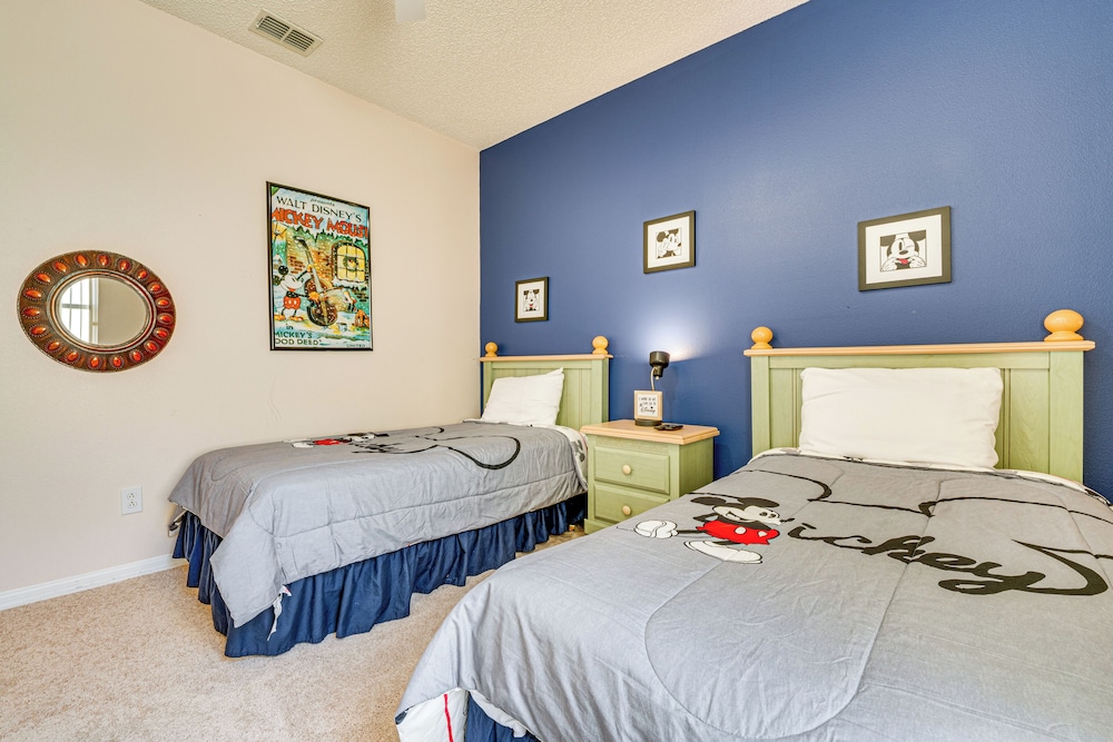 11 Mi to Disney: Home w/ Pool in Davenport!
