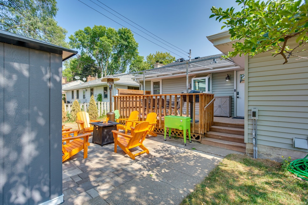 Pet-friendly Minneapolis Home ~ 8 Mi to Downtown!