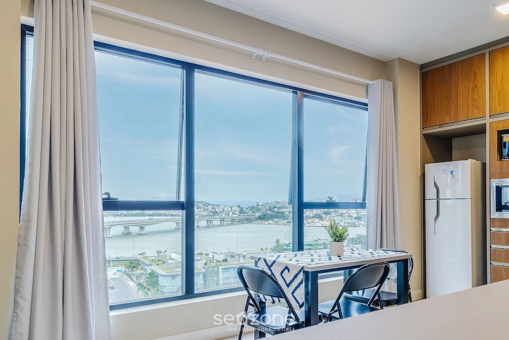 TVT - Luxury Studios in the Center of Florianopolis