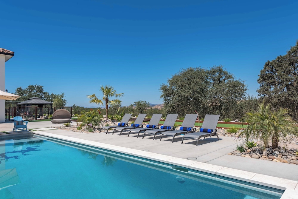 Blue Oak Oasis