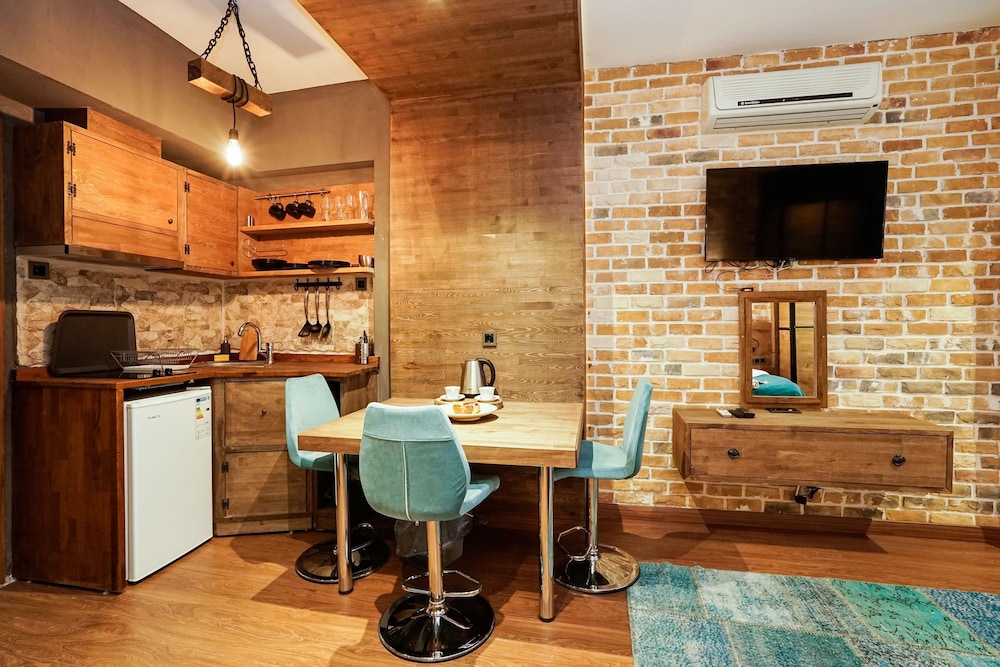 Cube Suitler - Image 39