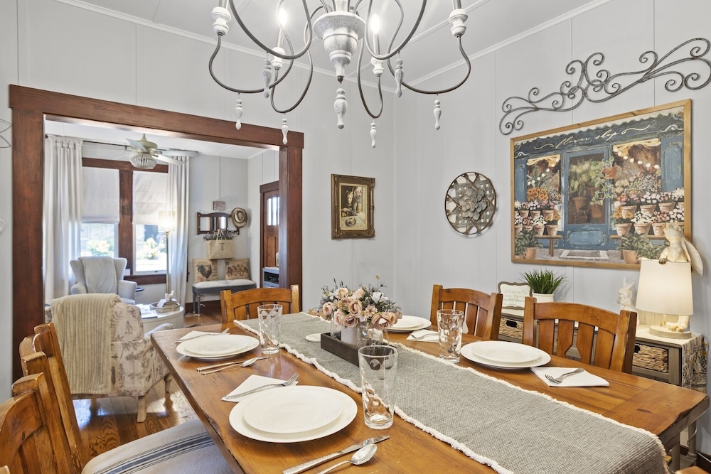 1929 Craftsman Charmer 2 Bedroom Home