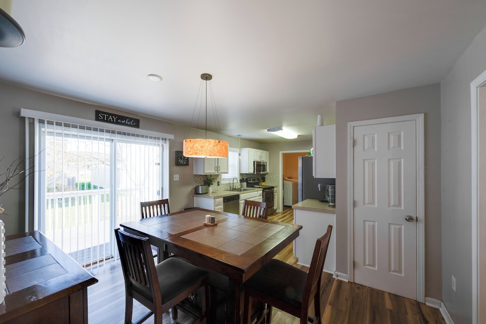 Walk to Dtwn Milton: Spacious Family Home w/ Yard