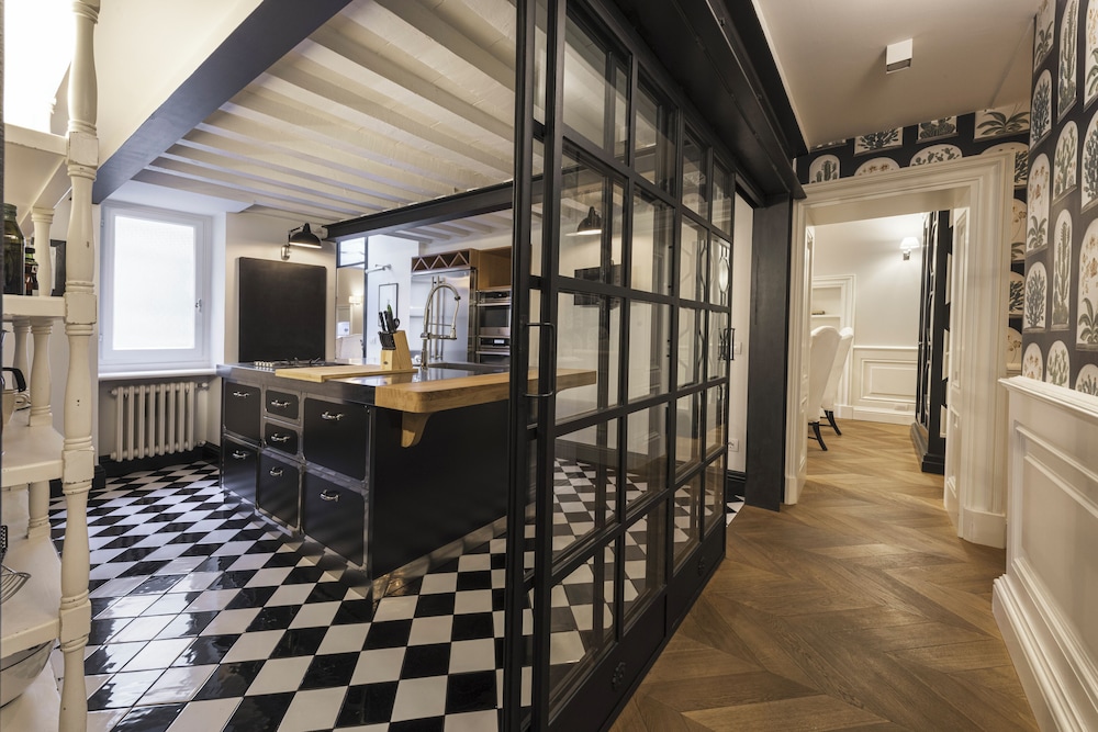 Rinascimento Privato by MMega