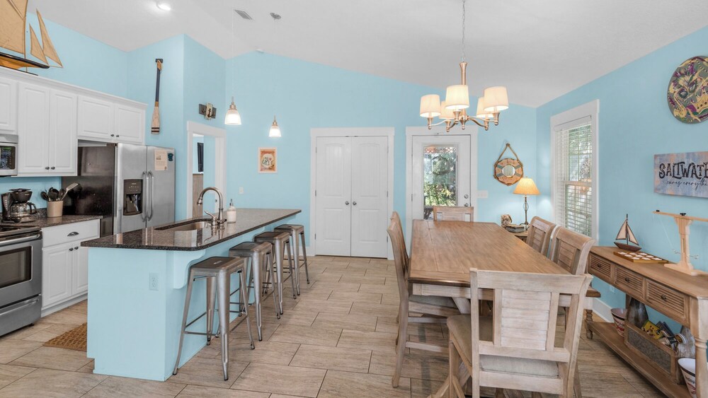 Pet Friendly! In Panama City Beach; Minutes to Beach & Pier Park view 2
