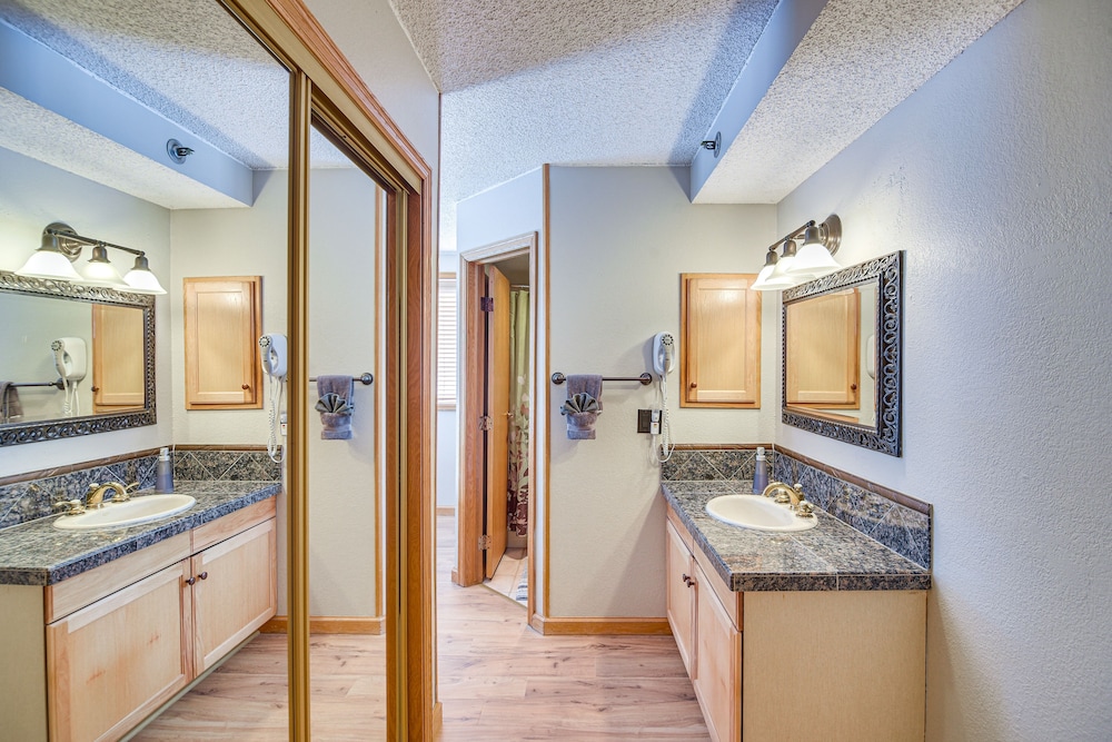 Ski-in/ski-out Winter Park Condo w/ Mountain Views - Property Image 28
