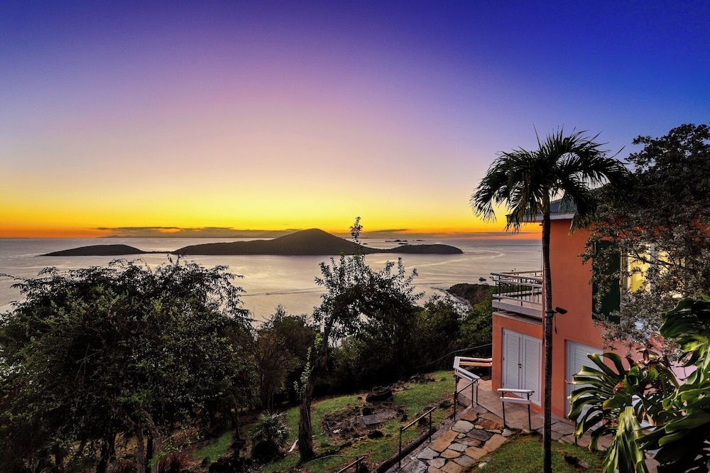 Las Quintas Reserve