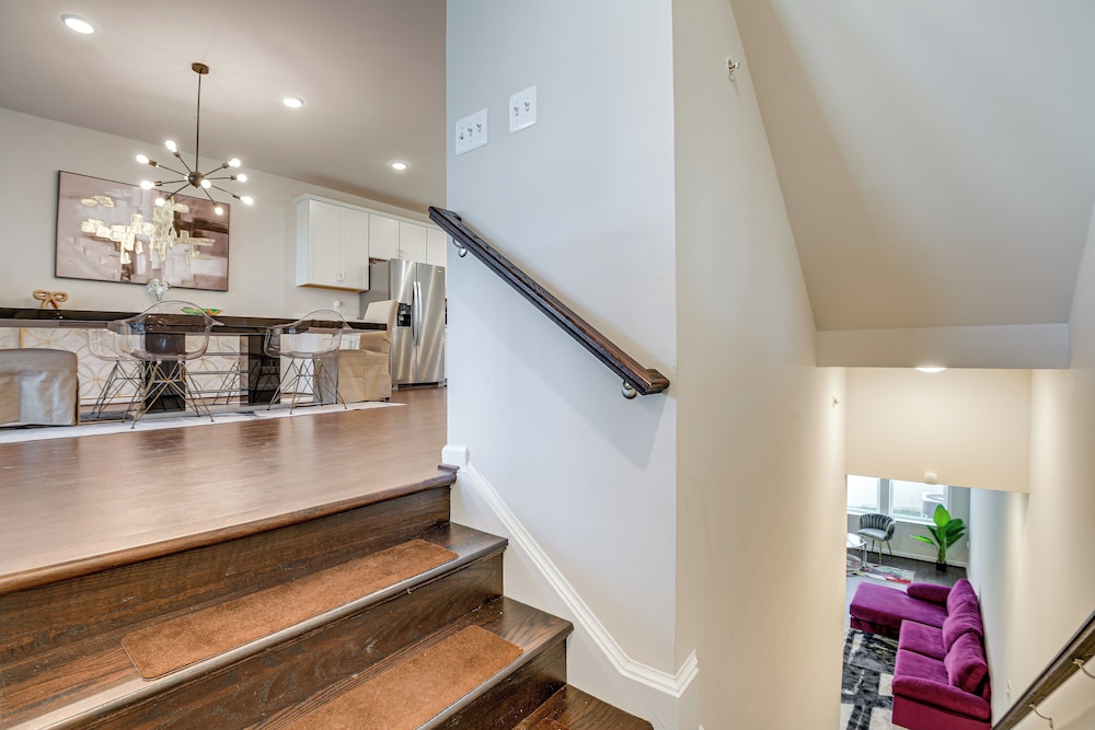 19 Mi to Baltimore: Townhome in Maryland City