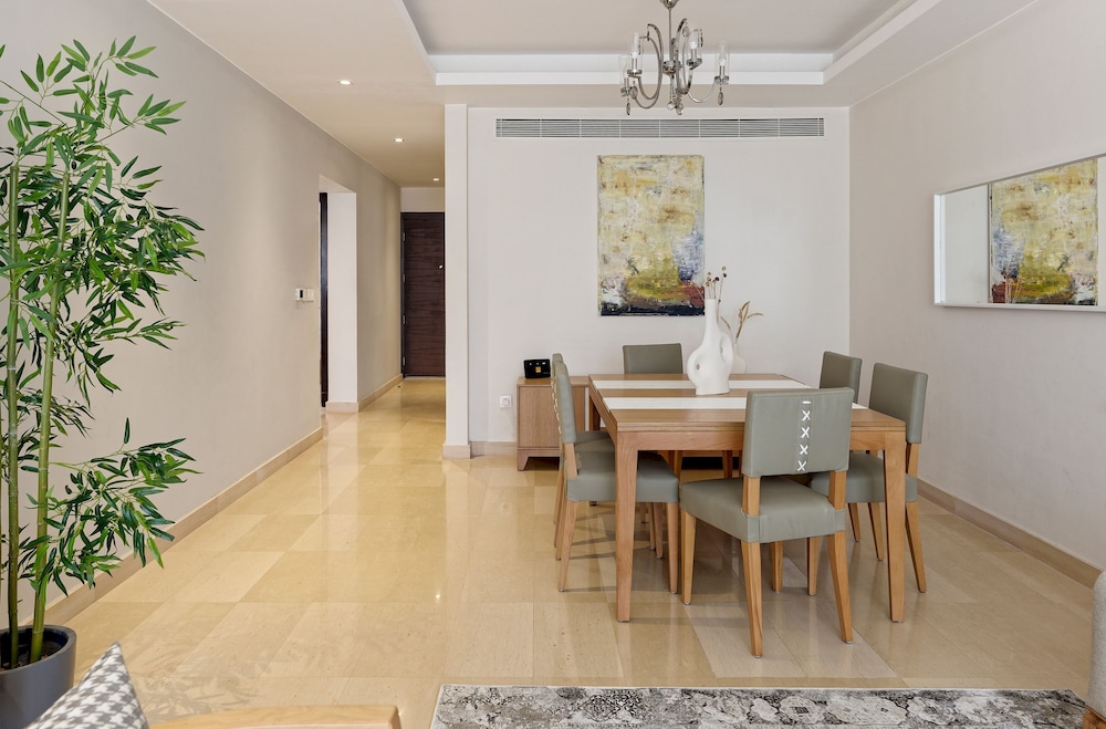 Vesta - Luxury Apt- 2Br - CFC XV