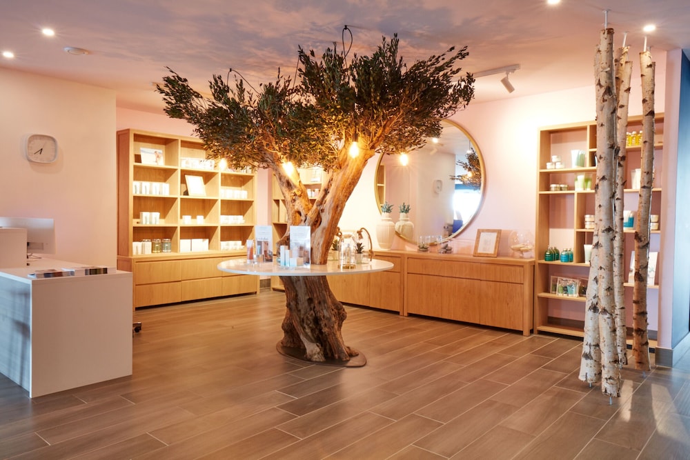 Benodet Vacations - Kastel Wellness Hotel Thalasso  Spa - Property Image 4