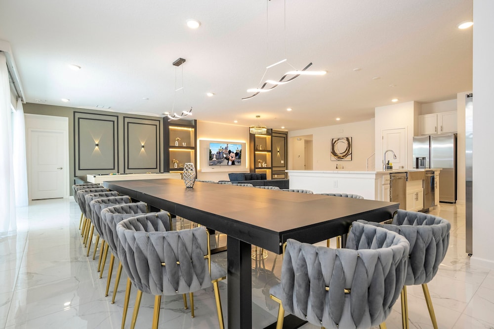 Stunning Masterpiece 15 Ensuites