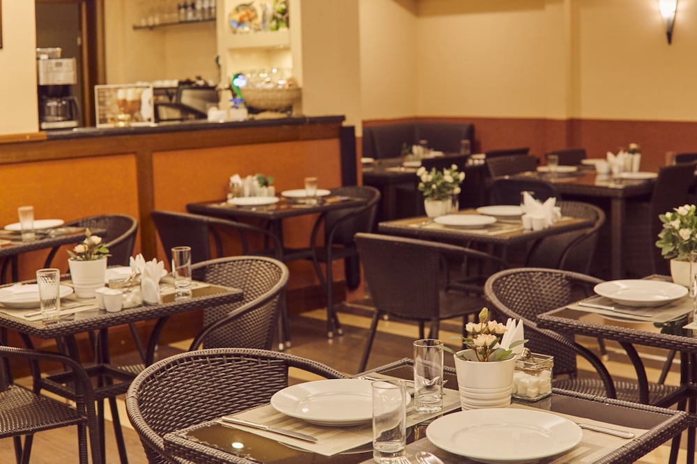 Le Vashoff Hotel