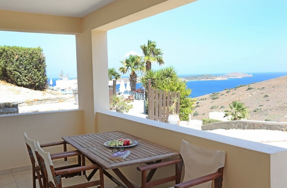 Sunrise Beach Suites