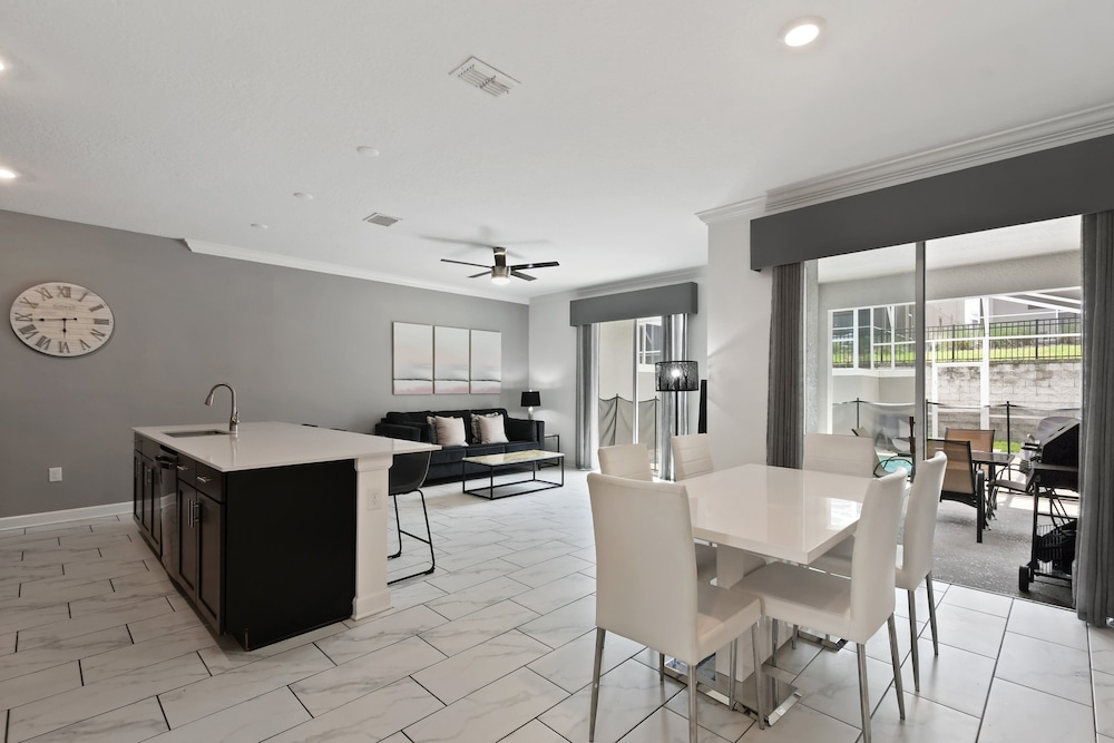 Cozy Family Retreat With Pool Near Disney World