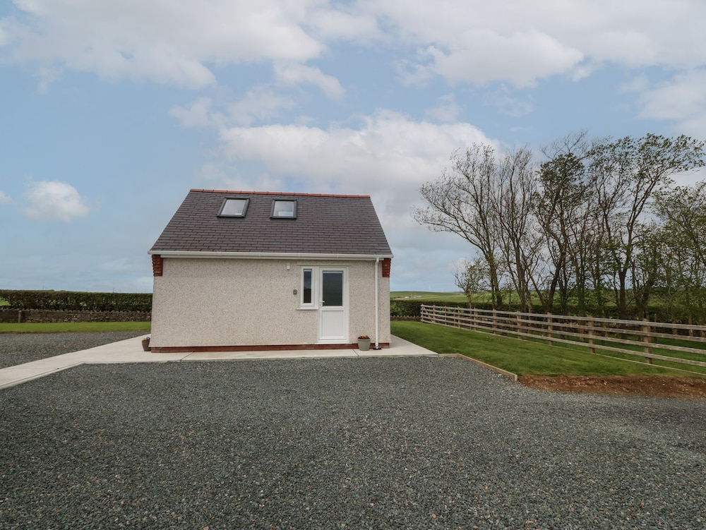 Bwthyn Cae'r Efail