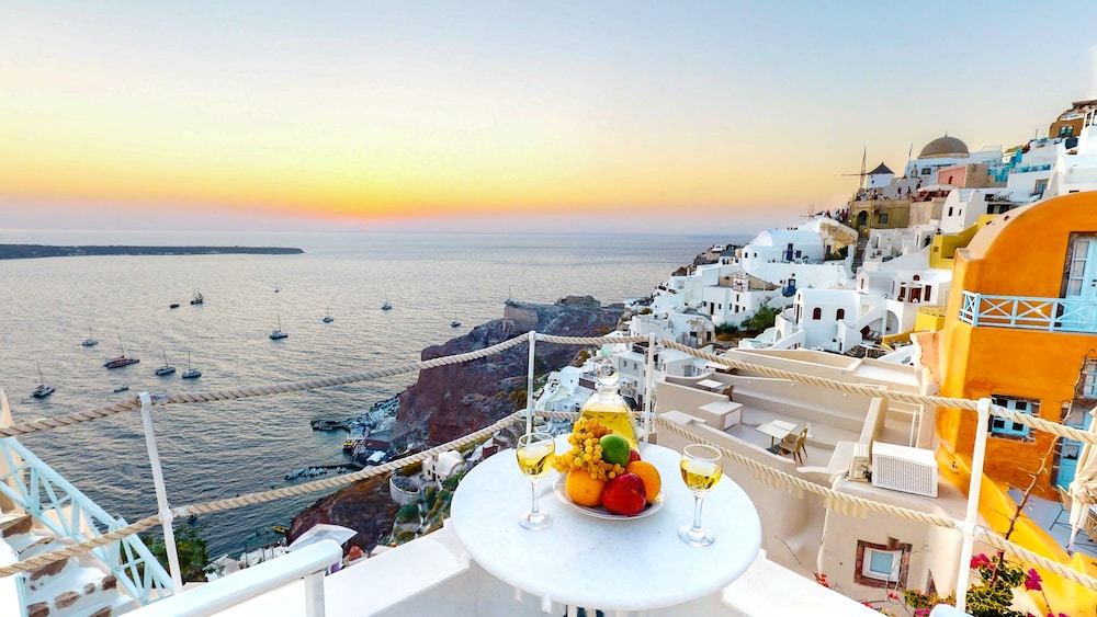 Santorini Paradise
