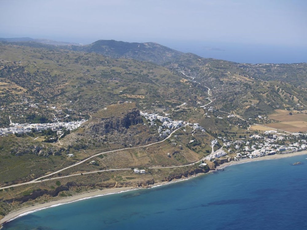 Marilous House - Skyros Beachfront Getaway
