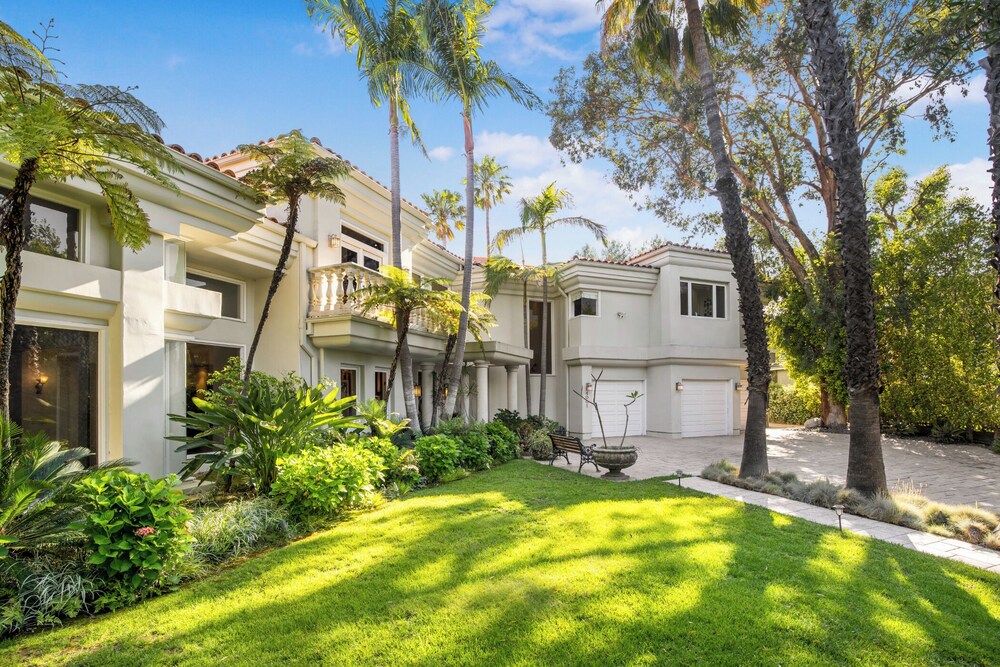 Villa Clarinda - Architect-designed Dream Estate With Theater & Outdoor Oasis