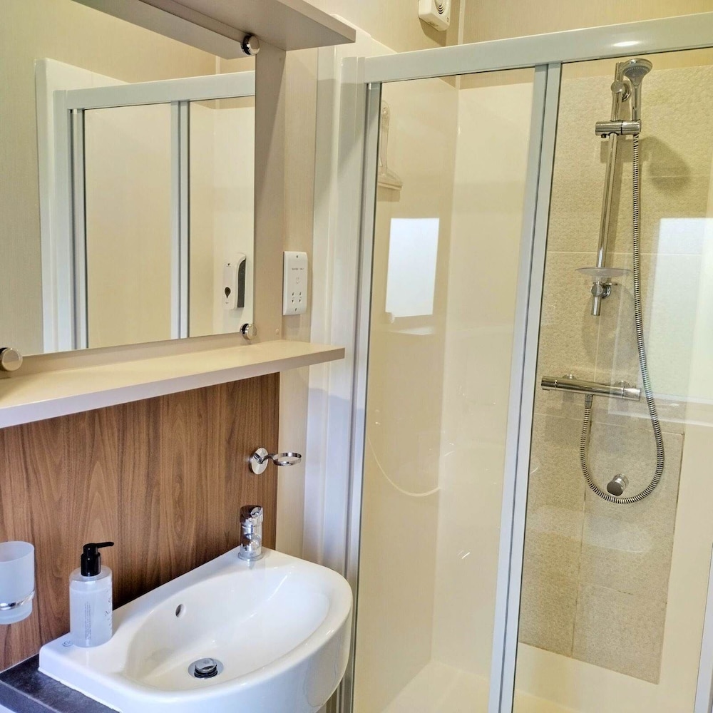 Caplor Glamping and Lodges