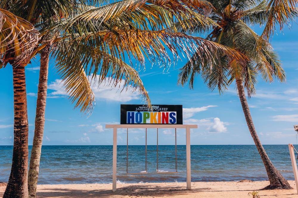 Hotel The Lodge at Jaguar Reef - Image 1