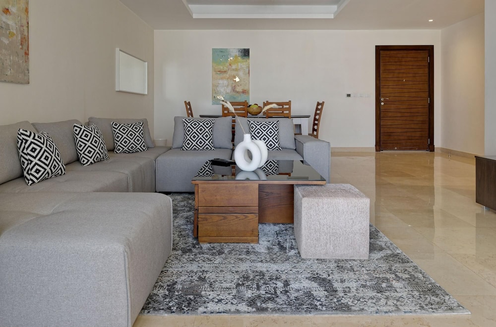 Vesta - Luxury Apt - 2Br - Cfc XII