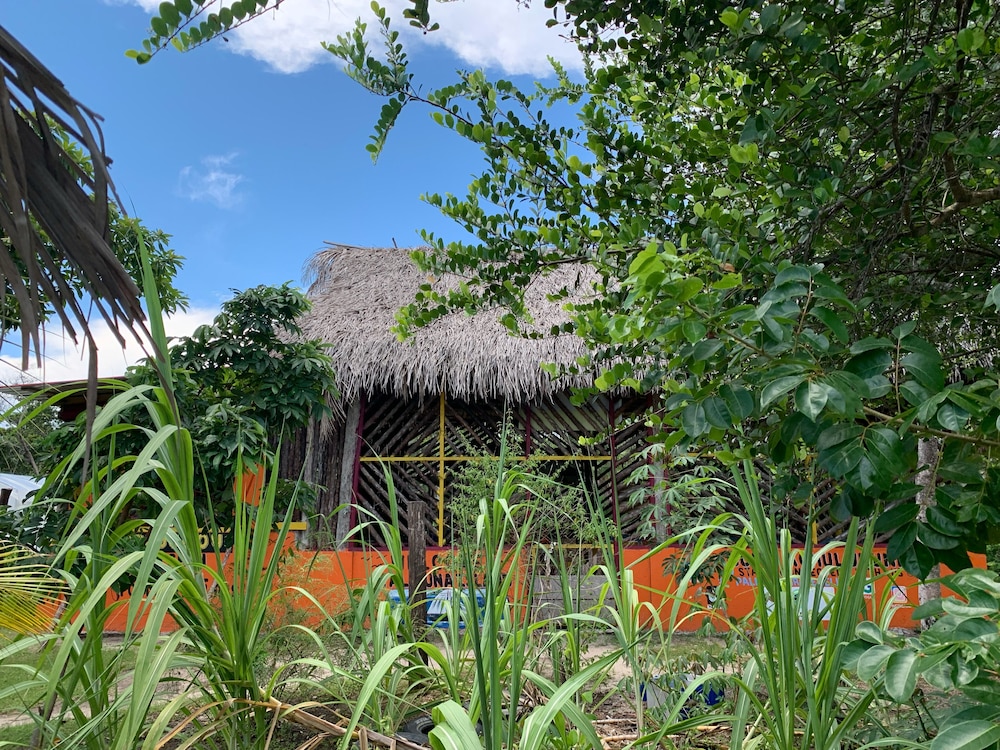 Palmento Grove Eco Cultural & Fishing Lodge