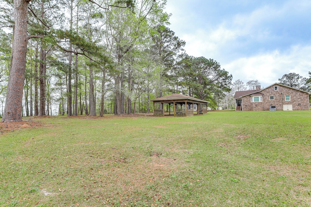 Private Dock + Pool Table: Lake Marion Getaway