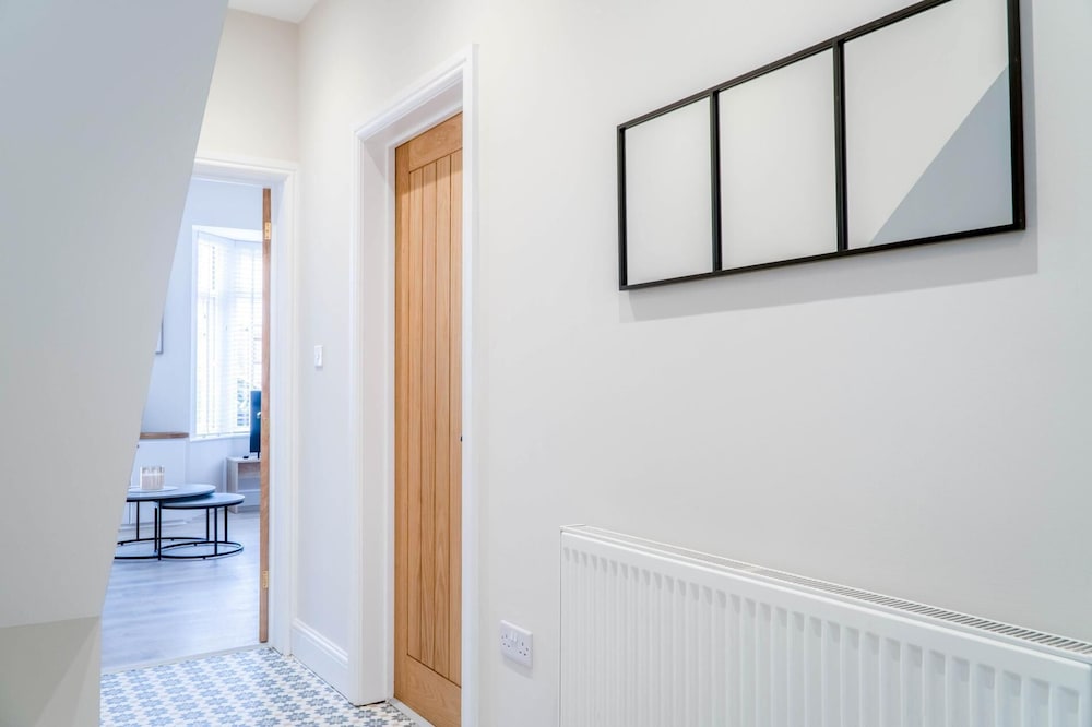 Seascape Retreat - 3 Bedroom Flat - Porthcawl